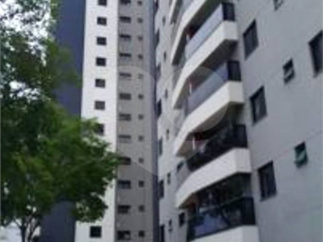Apartamento à venda com 3 quartos, sendo 1 suíte,  em Santo Amaro, São Paulo, SP