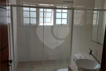 Sobrado à venda com 3 quartos, sendo 1 suíte, em Jardim Fonte Áurea, Poá, SP