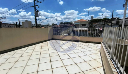 Sobrado à venda com 3 quartos, sendo 1 suíte,  em Vila Polopoli, São Paulo, SP