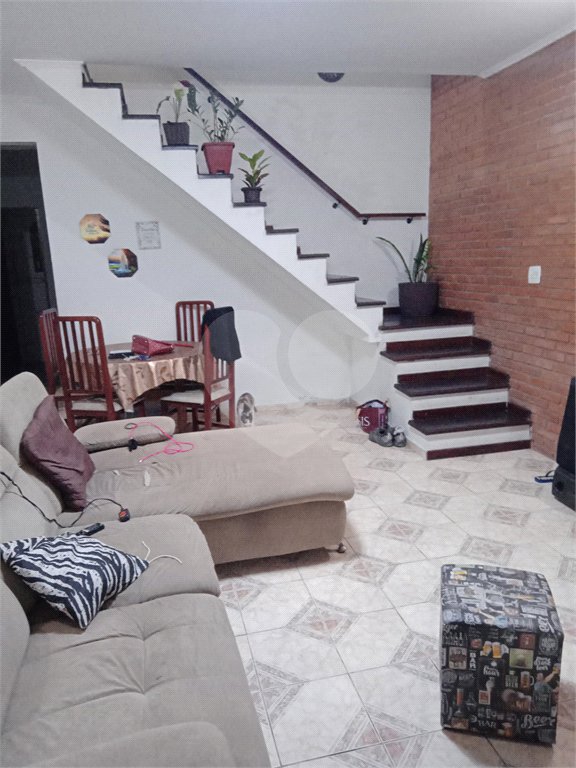 Casa à venda com 3 quartos, sendo 1 suíte,  em Vila Júlia, Poá, SP