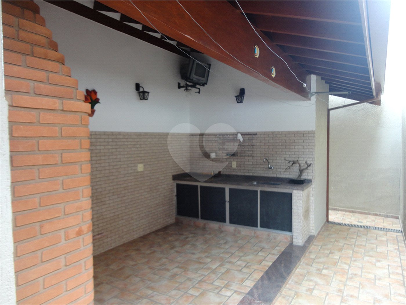 Casa à venda com 3 quartos, sendo 1 suíte, em Santa Marina, Valinhos, SP