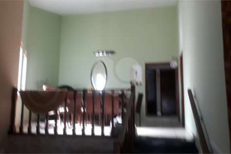 Sobrado à venda com 5 quartos, sendo 3 suítes, em Jardim dos Pinheiros, Atibaia, SP