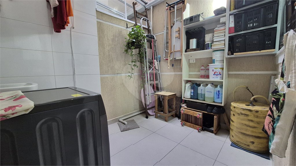 Casa à venda com 2 suítes no condomínio Simão Machado, São Paulo - SP