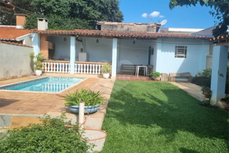 Casa à venda com 3 quartos no Centro, Vinhedo, SP