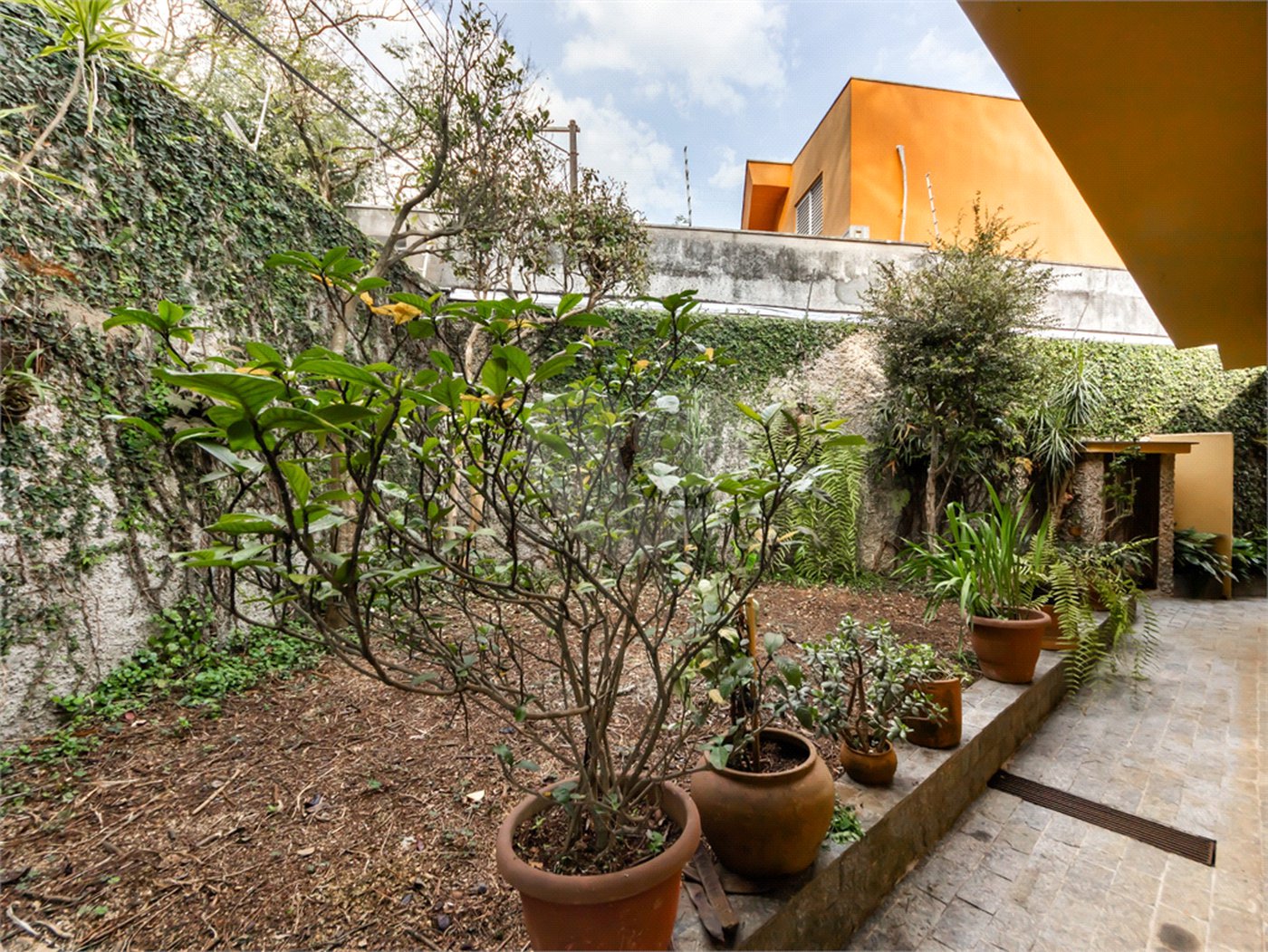 Sobrado à venda com 3 quartos, sendo 1 suíte, em Jardim Prudência, São Paulo, SP
