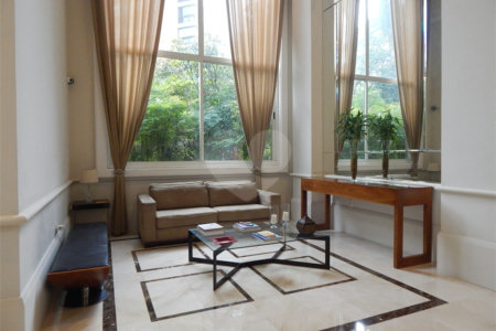 Apartamento à venda com 4 suítes em Moema, São Paulo, SP