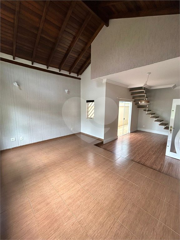 Casa à venda com 4 quartos, sendo 1 suíte, no condomínio Raizes, Paulínia - SP