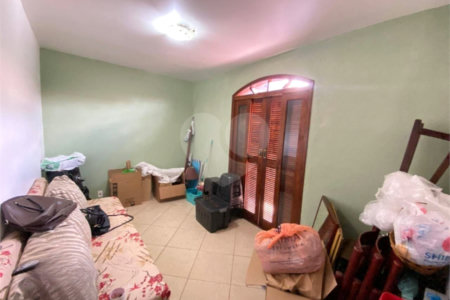 Casa à venda com 4 quartos, sendo 2 suítes, em Parque Santana, Mogi das Cruzes, SP