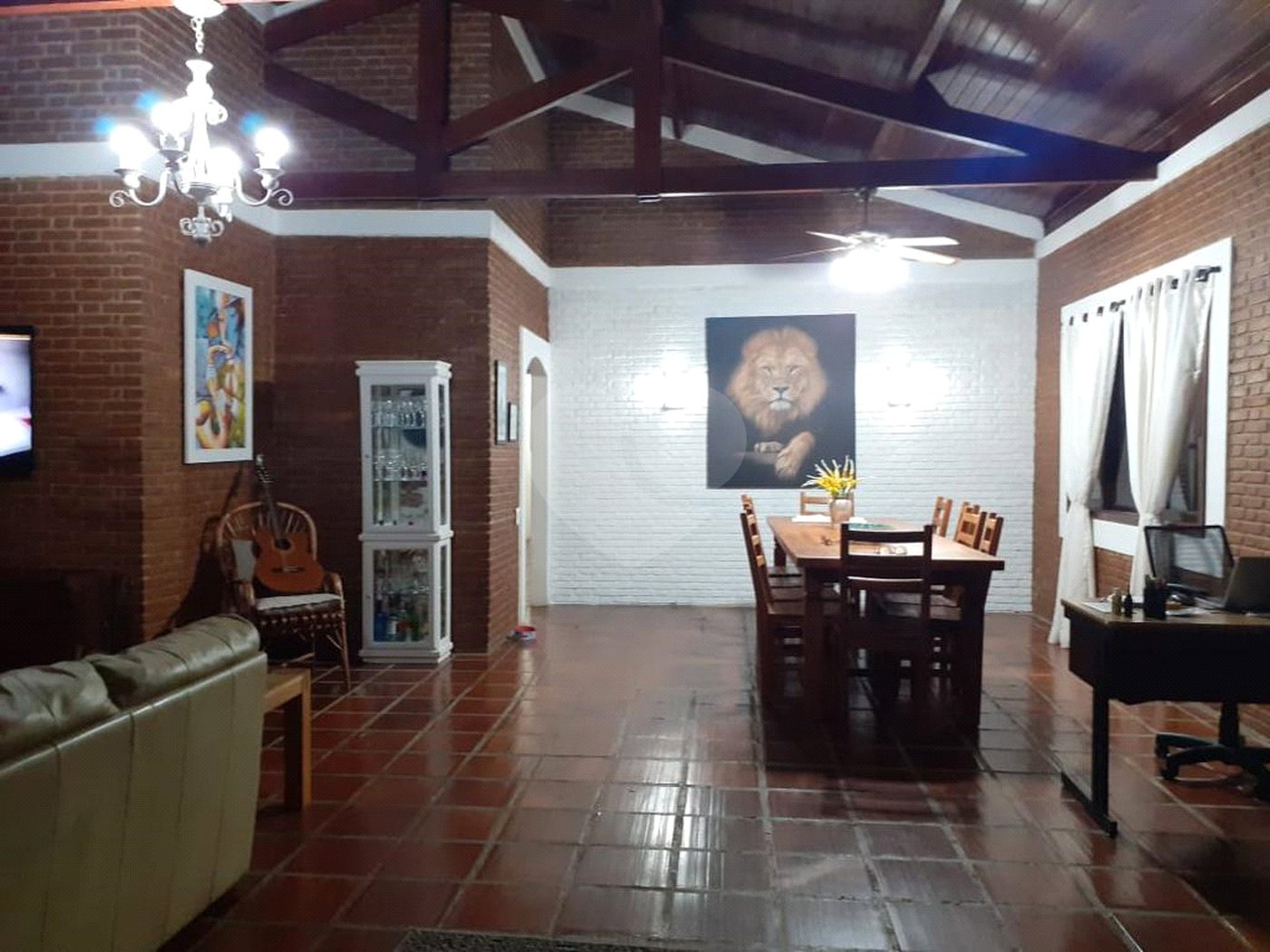 Casa à venda com 8 quartos, sendo 2 suítes, em Serra da Cantareira, Mairiporã, SP