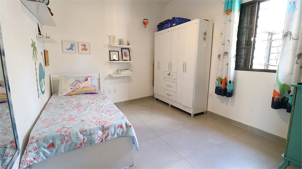 Sobrado à venda com 4 quartos, sendo 2 suítes, em Vila Romana, São Paulo, SP