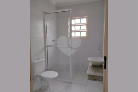 Sobrado à venda com 3 quartos, sendo 1 suíte,  no Centro, Mogi das Cruzes, SP