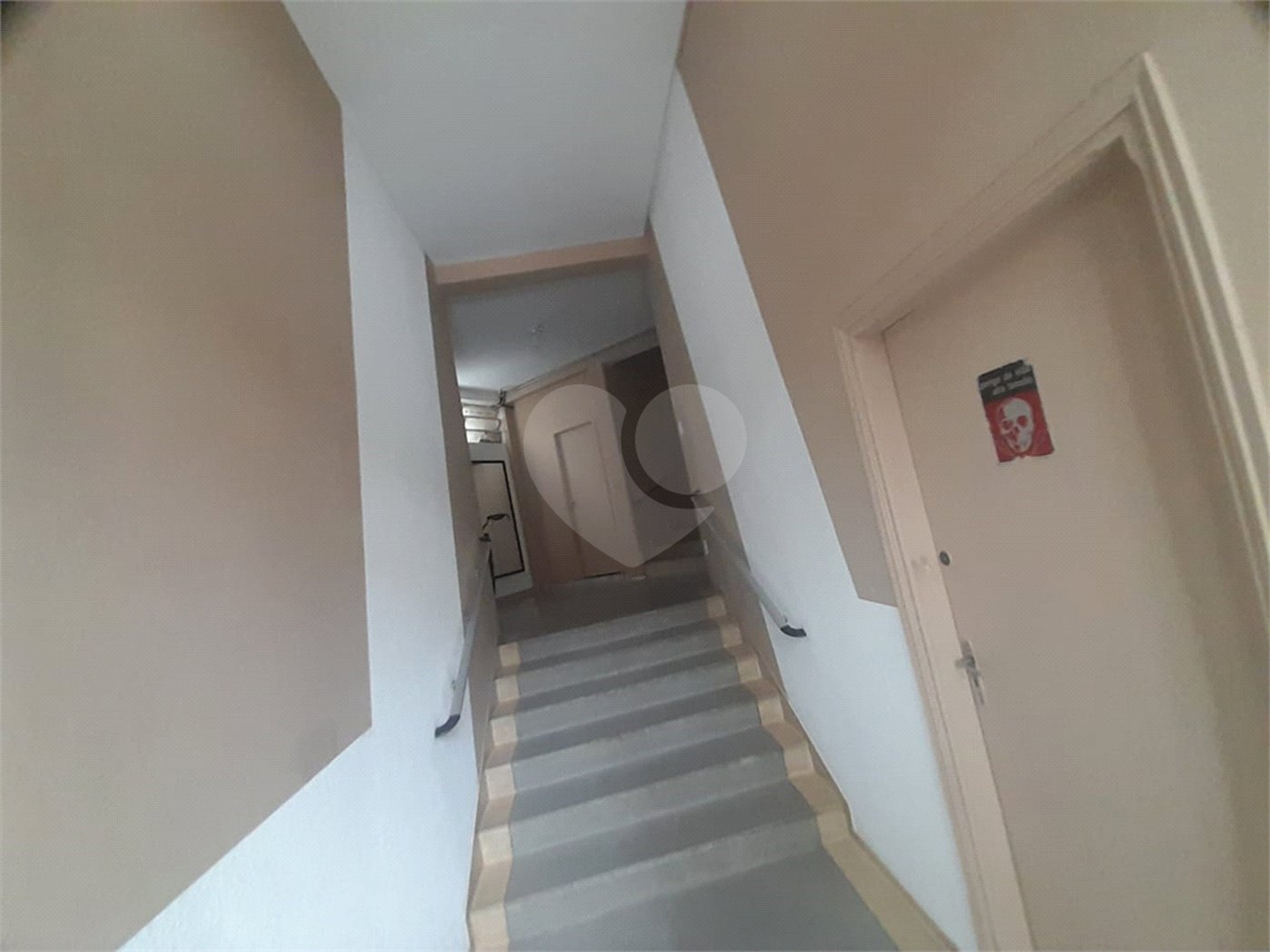 Apartamento à venda com 3 quartos, sendo 1 suíte, no Centro, Serra Negra, SP