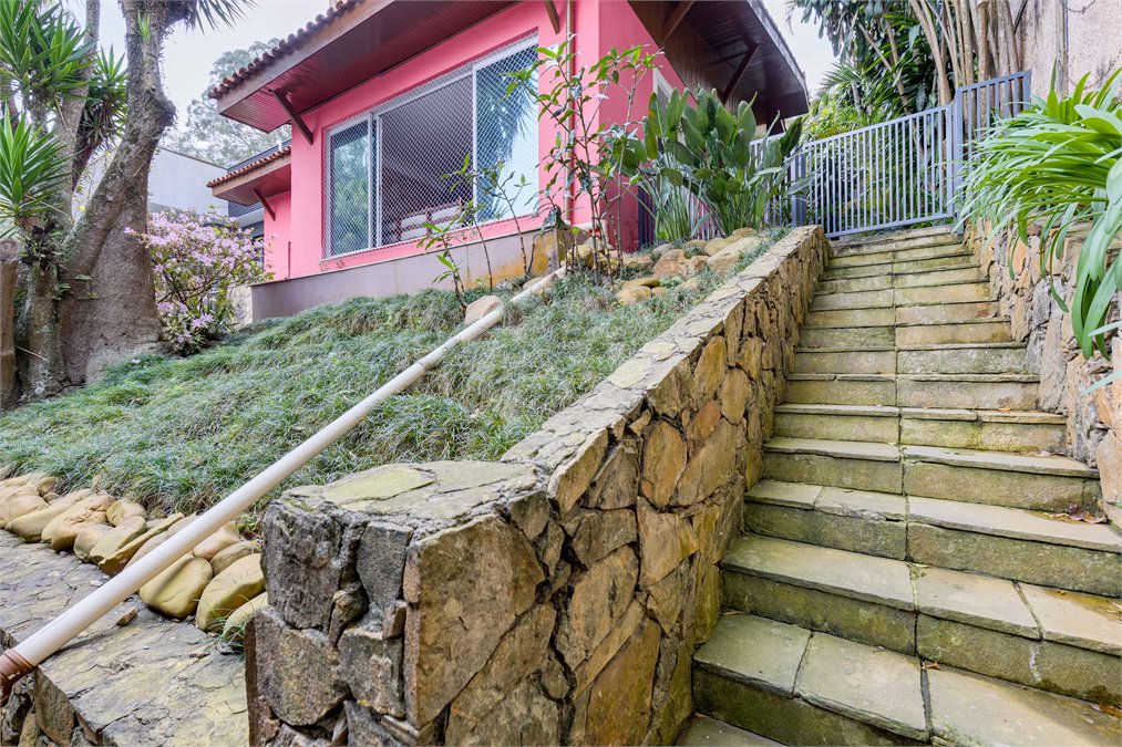 Casa à venda com 4 suítes em Jardim Marajoara, São Paulo, SP