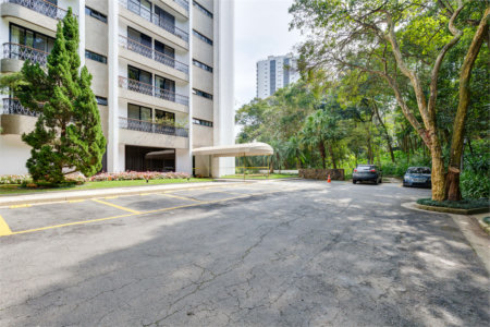 Apartamento à venda com 4 suítes em Alto da Boa Vista, São Paulo, SP