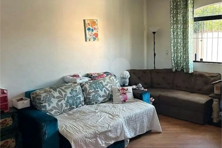 Sobrado à venda com 3 quartos, sendo 1 suíte,  em Parque Ipê, São Paulo, SP