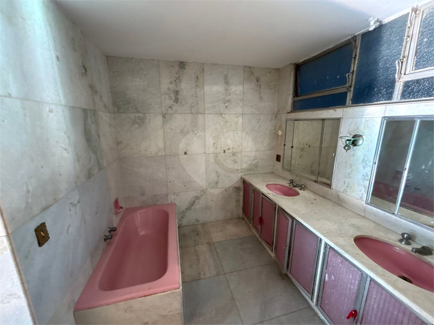 Apartamento à venda com 4 quartos, sendo 1 suíte, em Flamengo, Rio de Janeiro, RJ
