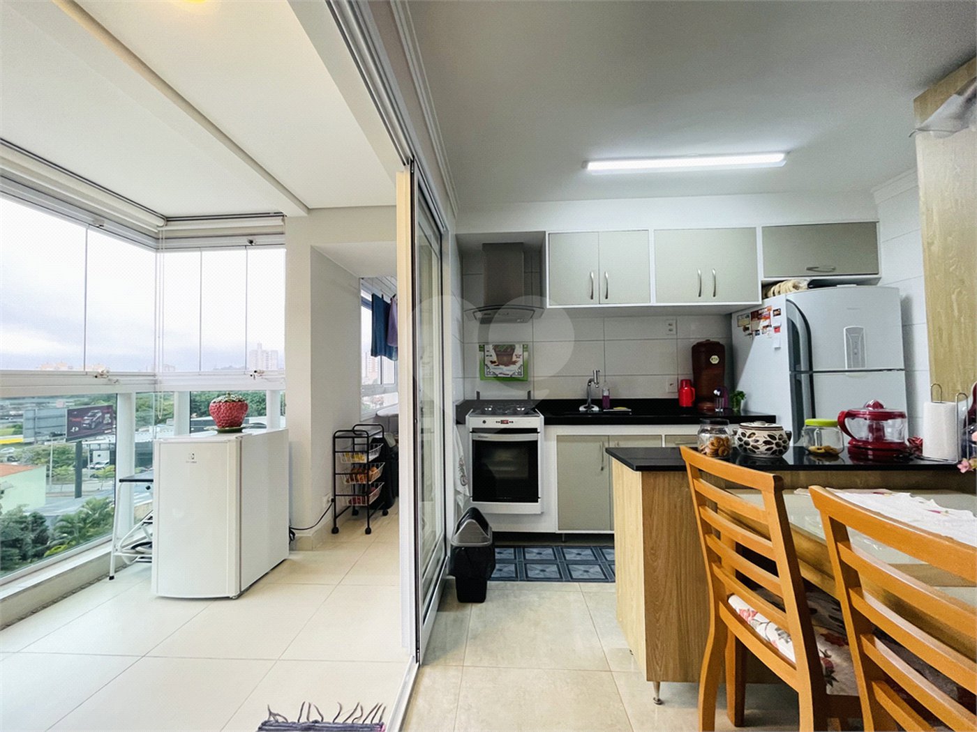 Apartamento à venda com 2 suítes em Vila Scarpelli, Santo André, SP