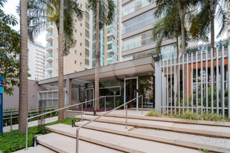 Apartamento à venda com 3 suítes em Campo Belo, São Paulo, SP
