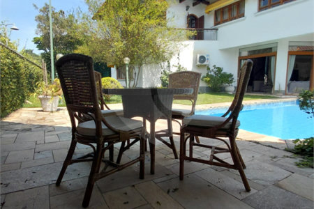 Casa à venda com 4 suítes no condomínio Ville Bourghese, São Paulo - SP