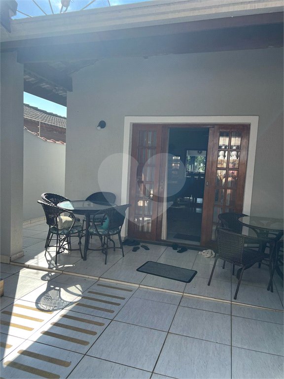Casa à venda com 3 quartos, sendo 1 suíte, em Retiro das Fontes, Atibaia, SP