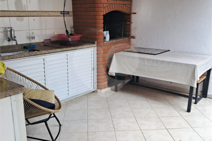 Casa à venda com 4 quartos, sendo 1 suíte, no condomínio Villas IV, São Paulo - SP