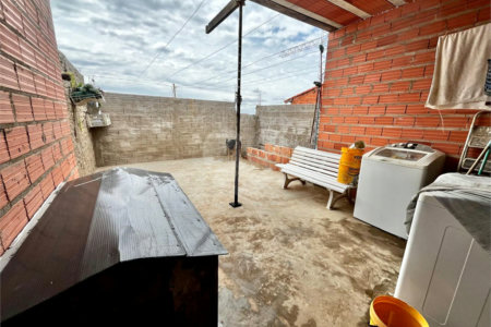 Casa à venda com 2 quartos em Vila Maria Isabel, Itapetininga, SP