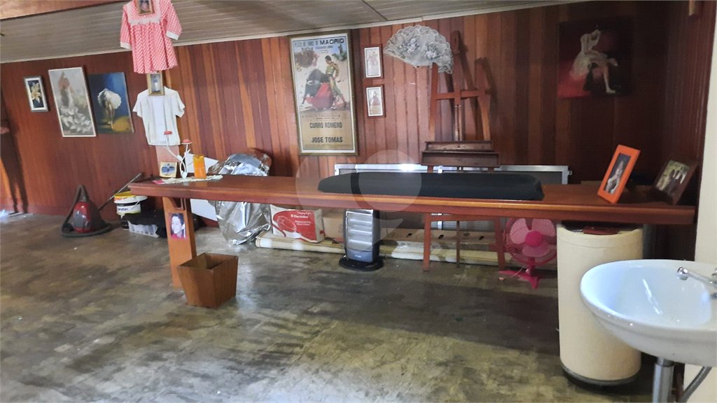 Sobrado à venda com 4 quartos, sendo 3 suítes, em Região Central, Caieiras, SP
