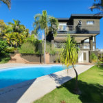 Casa à venda ou para alugar com 5 suítes no condomínio Residencial Jardim Primavera, Louveira - SP