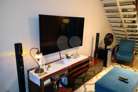 Casa à venda com 3 quartos, sendo 1 suíte, em Parque Vitória, São Paulo, SP