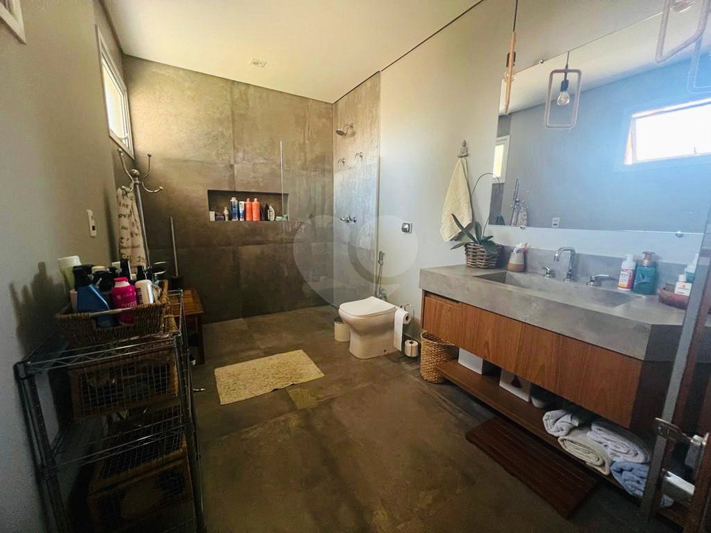 Casa à venda com 5 suítes no condomínio Santa Maria, Votorantim - SP