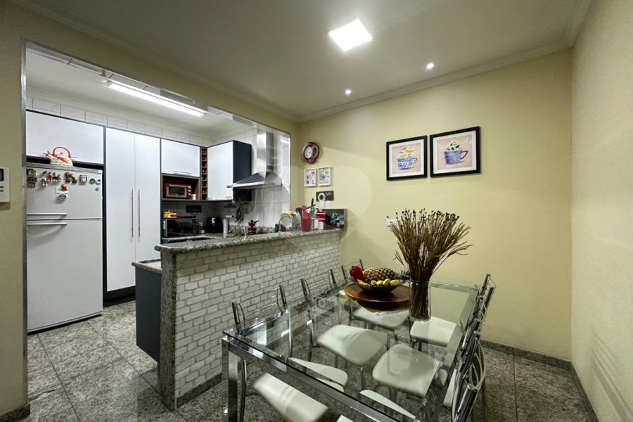 Sobrado à venda com 2 quartos em Vila Constança, São Paulo, SP