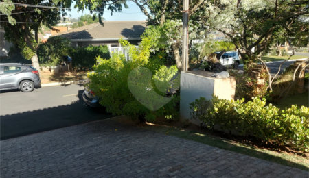 Casa à venda com 4 quartos, sendo 3 suítes, no Centro, Vinhedo, SP