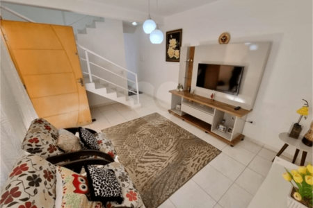 Sobrado à venda com 5 quartos, sendo 1 suíte,  em Vila Moraes, São Paulo, SP
