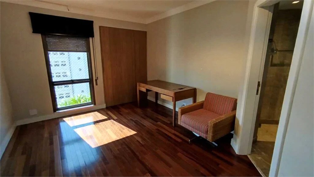 Duplex para alugar com 3 suítes em Real Parque, São Paulo, SP