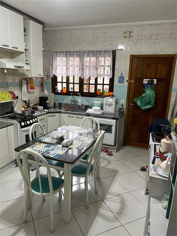 Sobrado à venda com 3 quartos, sendo 1 suíte, em Parque Edu Chaves, São Paulo, SP