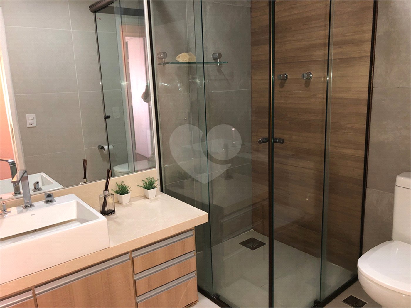 Apartamento à venda ou para alugar com 3 quartos, sendo 1 suíte,  em Jardim Paulista, São Paulo, SP