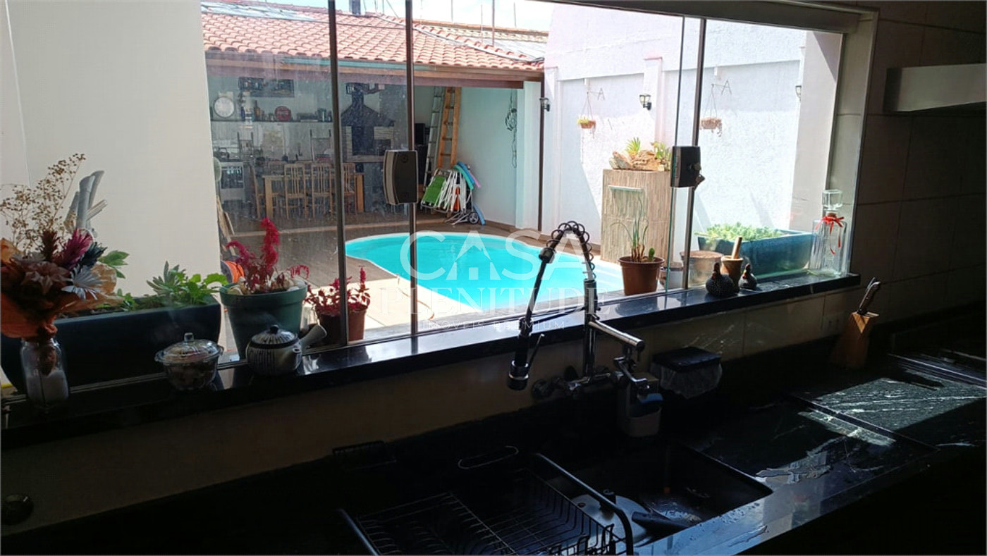 Casa à venda com 3 quartos, sendo 1 suíte,  em Jardim Americano, Sorocaba, SP