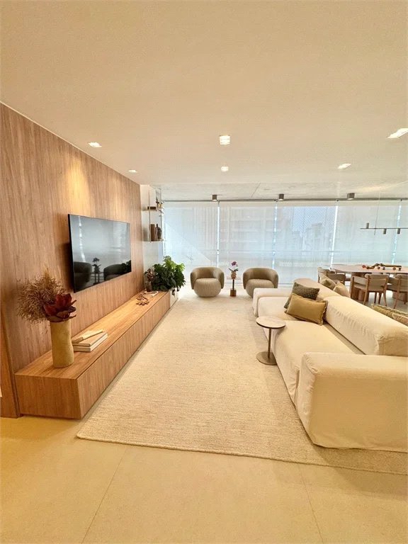 Apartamento à venda com 3 suítes em Jardim das Acácias, São Paulo, SP