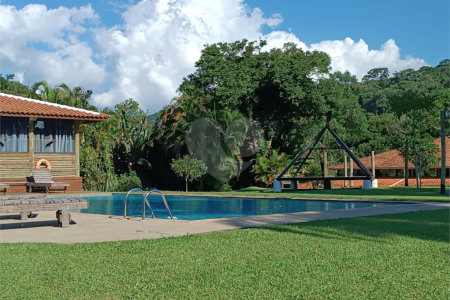 Sítio à venda com 8 suítes em Jardim Vinhas do Sol (mailasqui), São Roque, SP