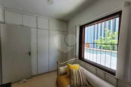 Sobrado à venda com 6 quartos, sendo 2 suítes, em Vila Romana, São Paulo, SP
