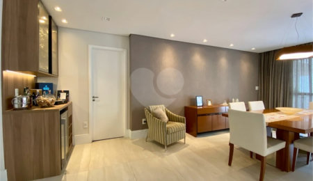 Apartamento à venda com 3 suítes em Vila Suzana, São Paulo, SP