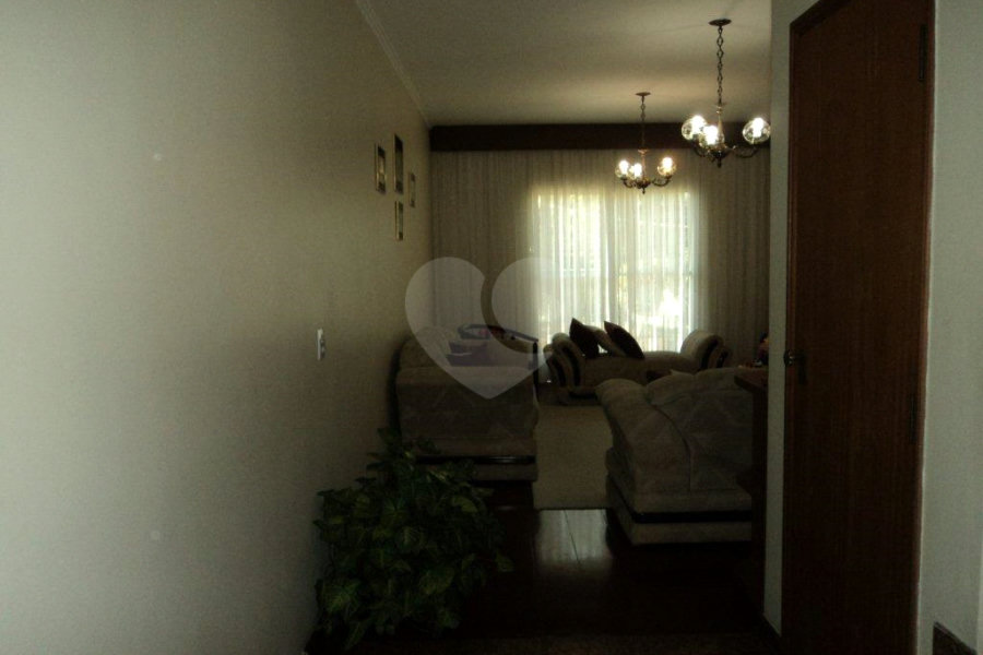 Casa à venda com 3 quartos, sendo 1 suíte, em Butantã, São Paulo, SP