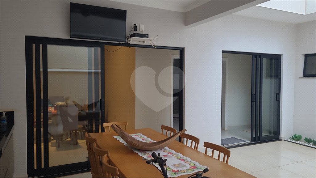 Casa à venda com 3 suítes no condomínio Real Park - Paulínia, Paulínia - SP