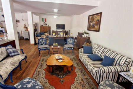 Casa à venda com 4 suítes no condomínio Estância Marambaia, Vinhedo - SP