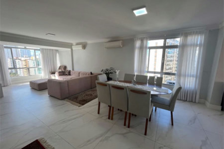 Apartamento Residencial à venda, Gonzaga, Santos - AP0199.