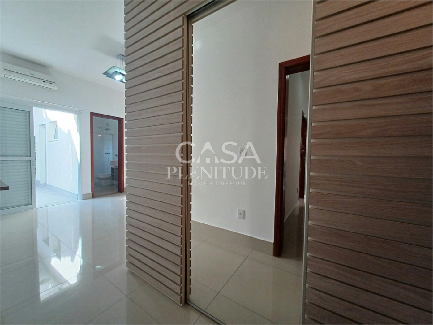 Casa em condomínio à venda com 3 suítes em Iporanga, Sorocaba, SP