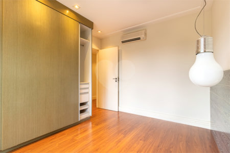 Casa à venda com 4 suítes no condomínio Las Cumbres, São Paulo - SP
