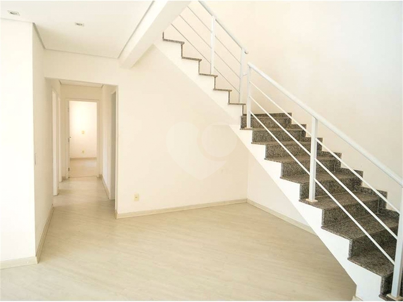 Apartamento à venda ou para alugar com 4 quartos, sendo 2 suítes, em Vila Oliveira, Mogi das Cruzes, SP