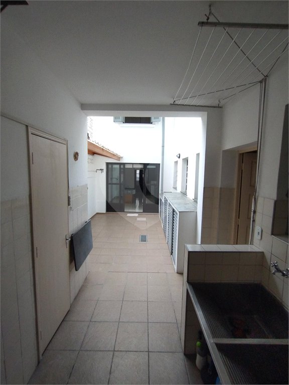 Casa à venda com 4 quartos, sendo 1 suíte, em Vila Mariana, São Paulo, SP
