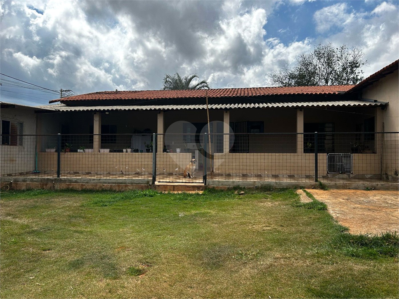 Sobrado à venda com 3 quartos, sendo 2 suítes, em Vila Mazzei, Itapetininga, SP